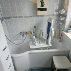 Badezimmer EG